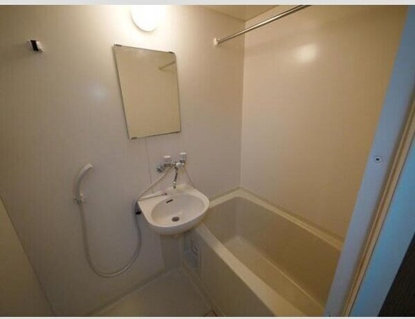 サンスイート八乙女の物件内観写真